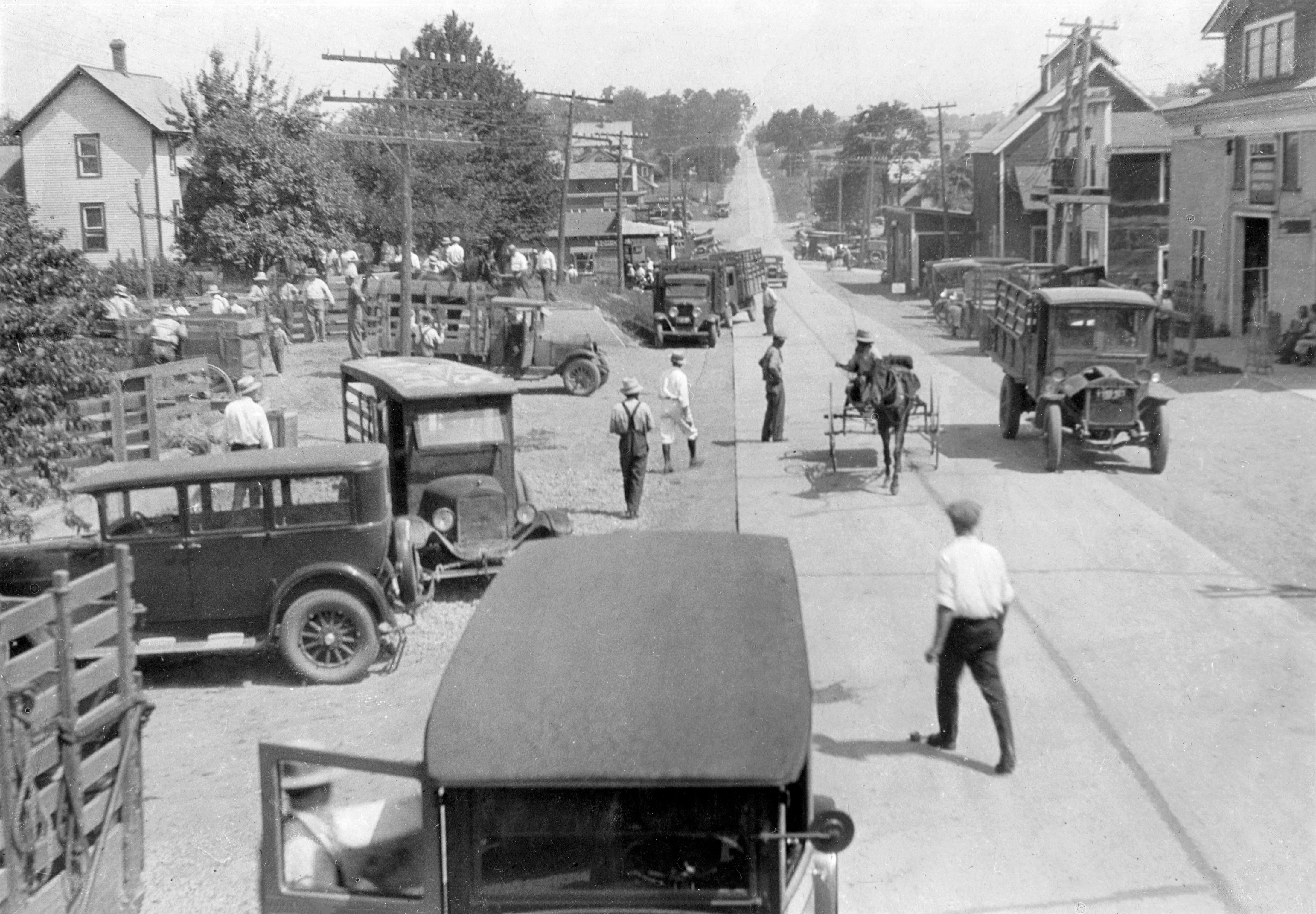 Wayne County Memories: A Pictorial History of the late 1800s through the 1930s - Image 3