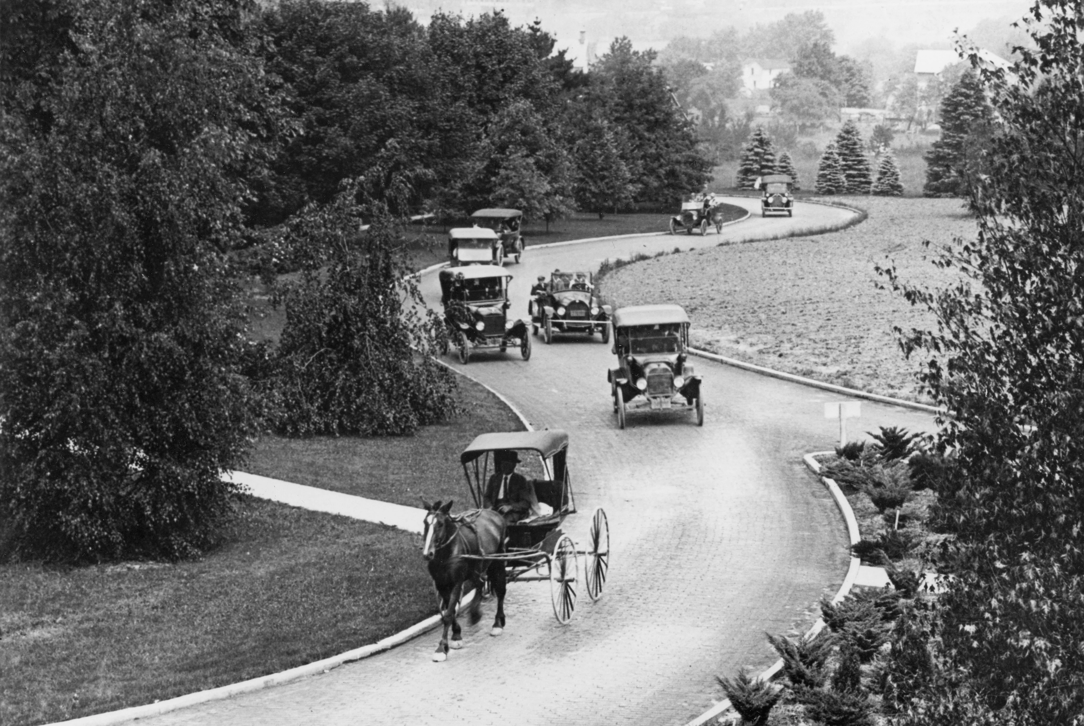 Wayne County Memories: A Pictorial History of the late 1800s through the 1930s - Image 4