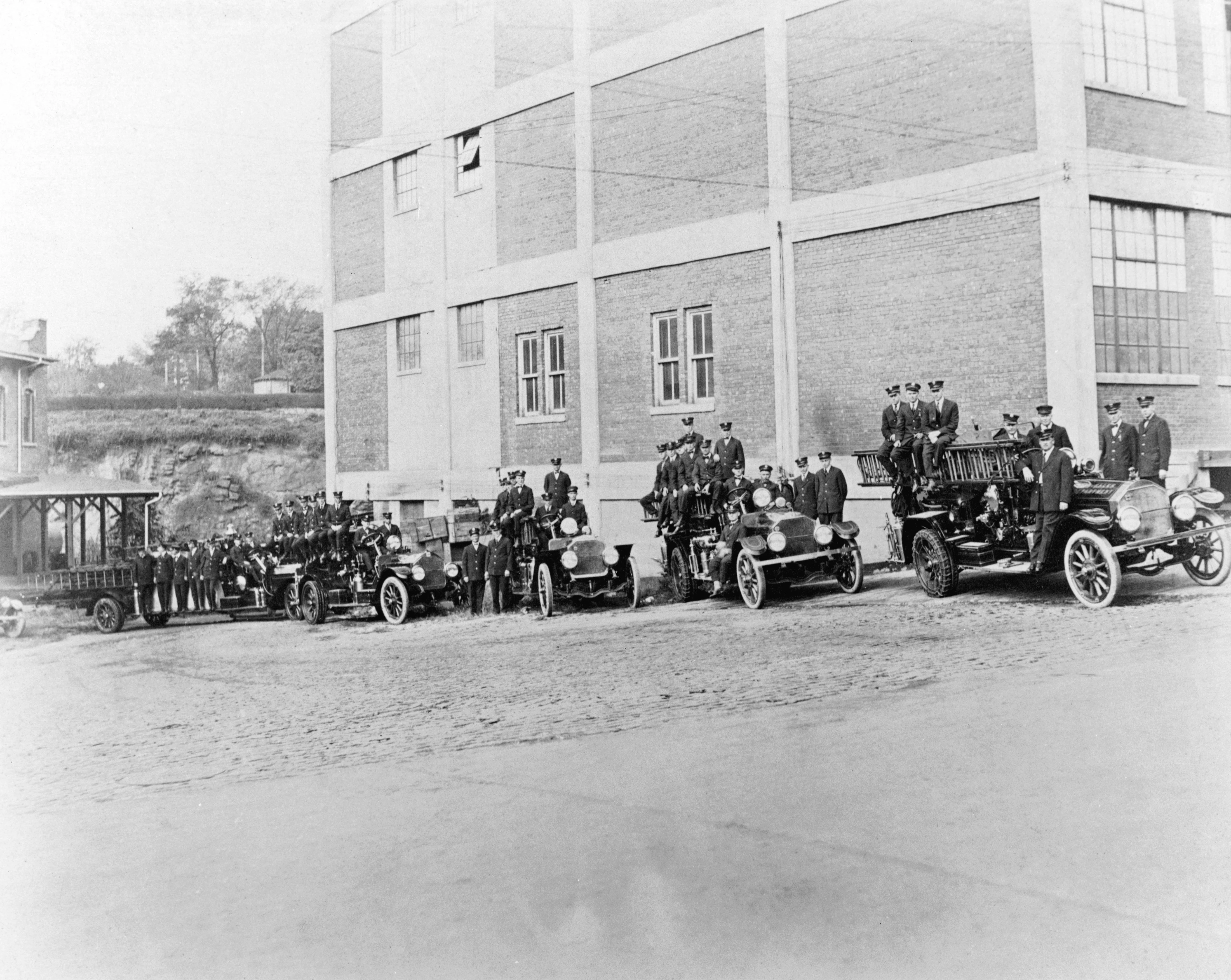 Winston-Salem Memories: A Pictorial History of the mid-1800s through the 1930s - Image 15