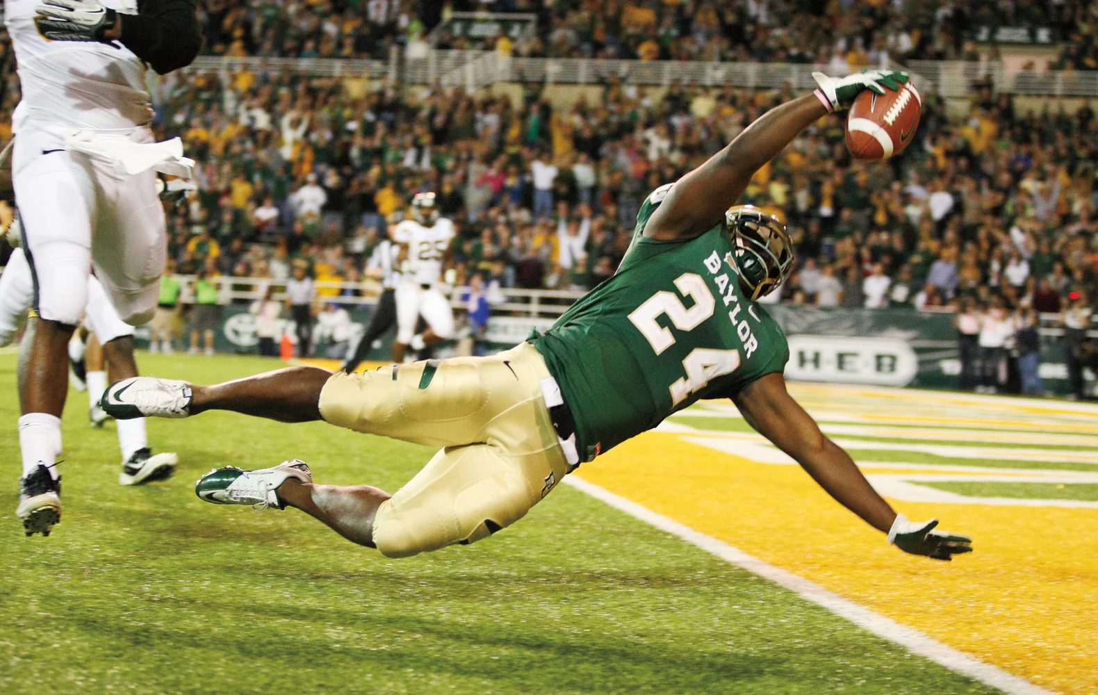 Year of the Bear: The Winningest Year in College Sports History - Image 3