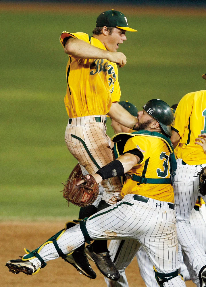 Year of the Bear: The Winningest Year in College Sports History - Image 7